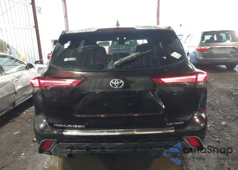 2020 Toyota Highlander Le z USA, uszkodzony, nr VIN 5TDBZRBH0LS009482